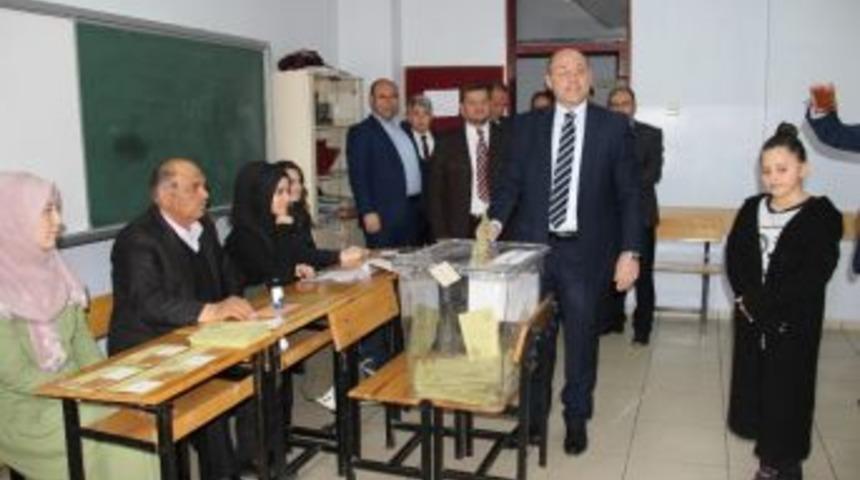 Başkan Ali &Ccedil;etinbaş Oyunu Kullandı