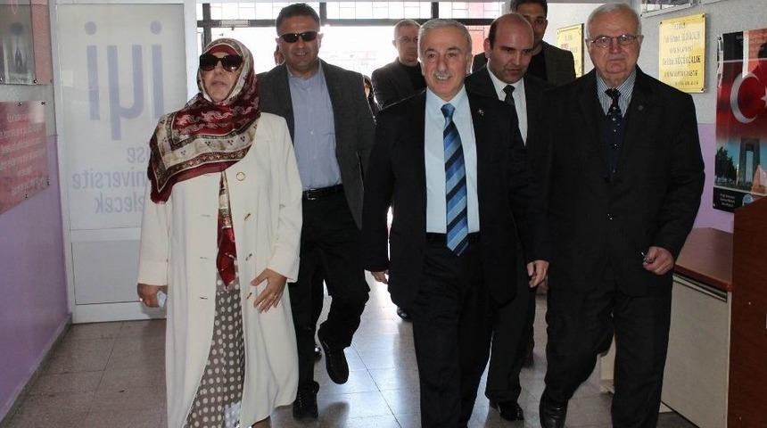 Kayseri Valisi Süleyman Kamçı Oyunu Kullandı