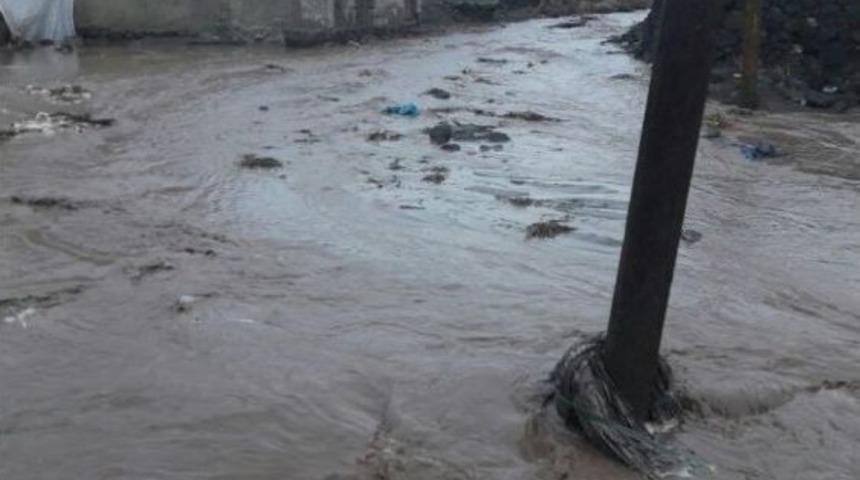 &Ccedil;aldıran&rsquo;da Su Baskını