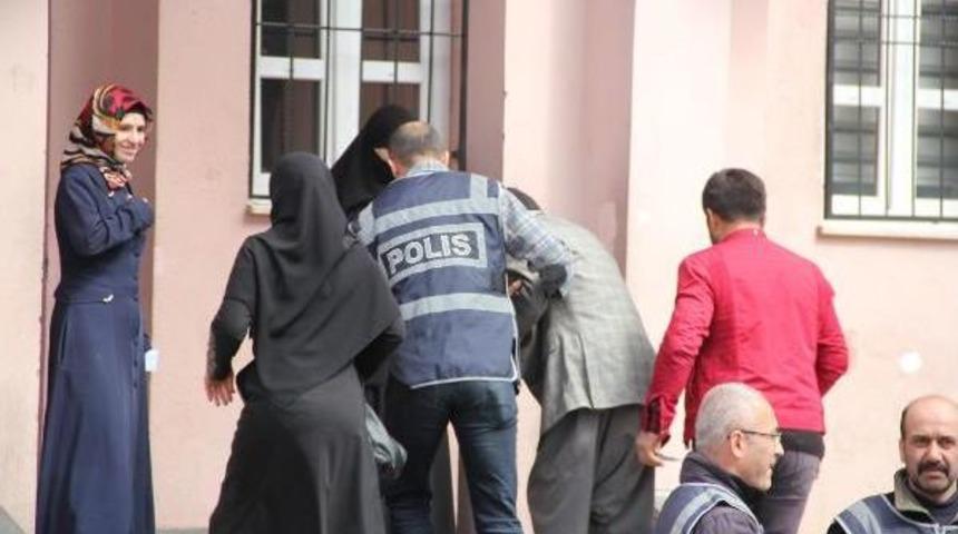 Bing&ouml;l Ve Mardin'de Referanduma B&uuml;y&uuml;k Ilgi