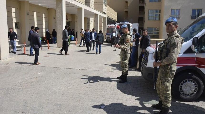 Diyarbakır&rsquo;da Oy Kullanımında Kan Aktı: 2 &Ouml;l&uuml;