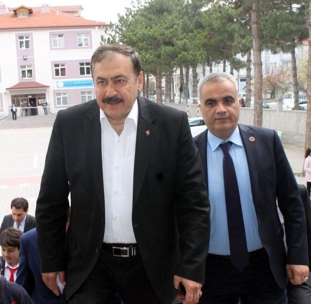 Bakan Eroğlu, Oyunu Memleketi Afyonkarahisar&rsquo;da Kullandı 2