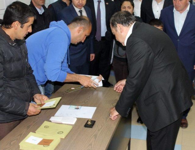 Bakan Eroğlu, Oyunu Memleketi Afyonkarahisar&rsquo;da Kullandı 3