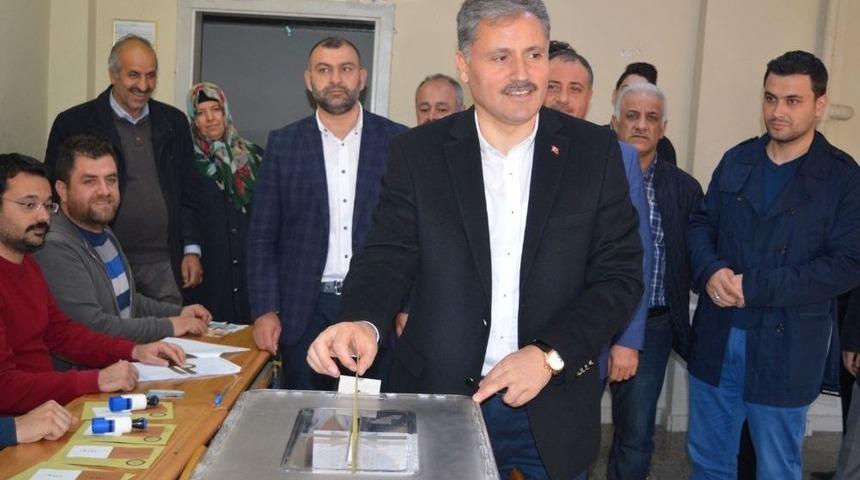 Başkan &Ccedil;akır Oyunu Kullandı