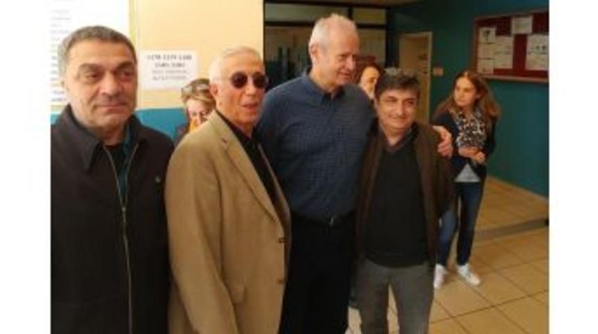 Şişli Belediye Başkanı Hayri İn&ouml;n&uuml; İl&ccedil;edeki Okulları Gezdi