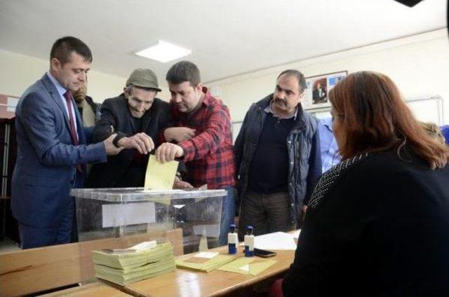 Ambulansın Içinde Oyunu Kullandı