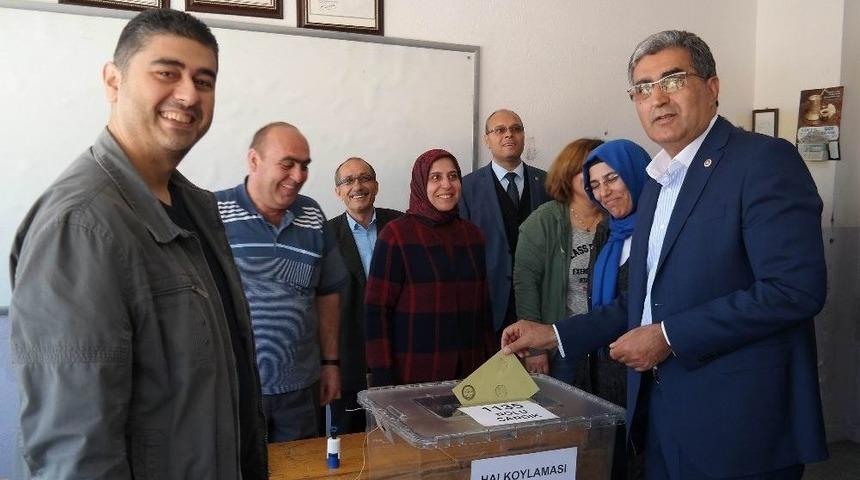 Recep Konuk, Oyunu Kullandı