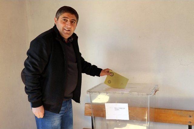 Bu K&ouml;y&uuml;n Yalnızca 9 Se&ccedil;meni Var 2