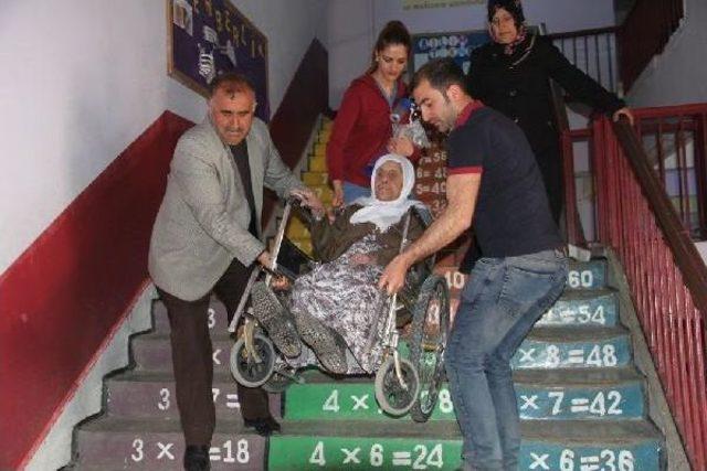 Yaşlı Ve Hastalara Ambulans Hizmeti 1