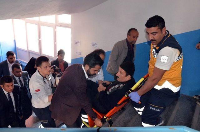 15 Temmuz Gazisi Oyunu Sedyede Kullandı 2