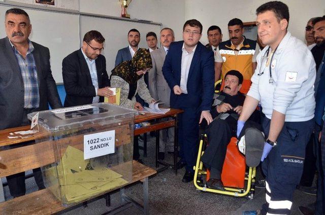 15 Temmuz Gazisi Oyunu Sedyede Kullandı 3