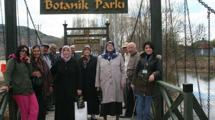 Yaşlı Merkezi&rsquo;nden Botanik Park&rsquo;a Gezi