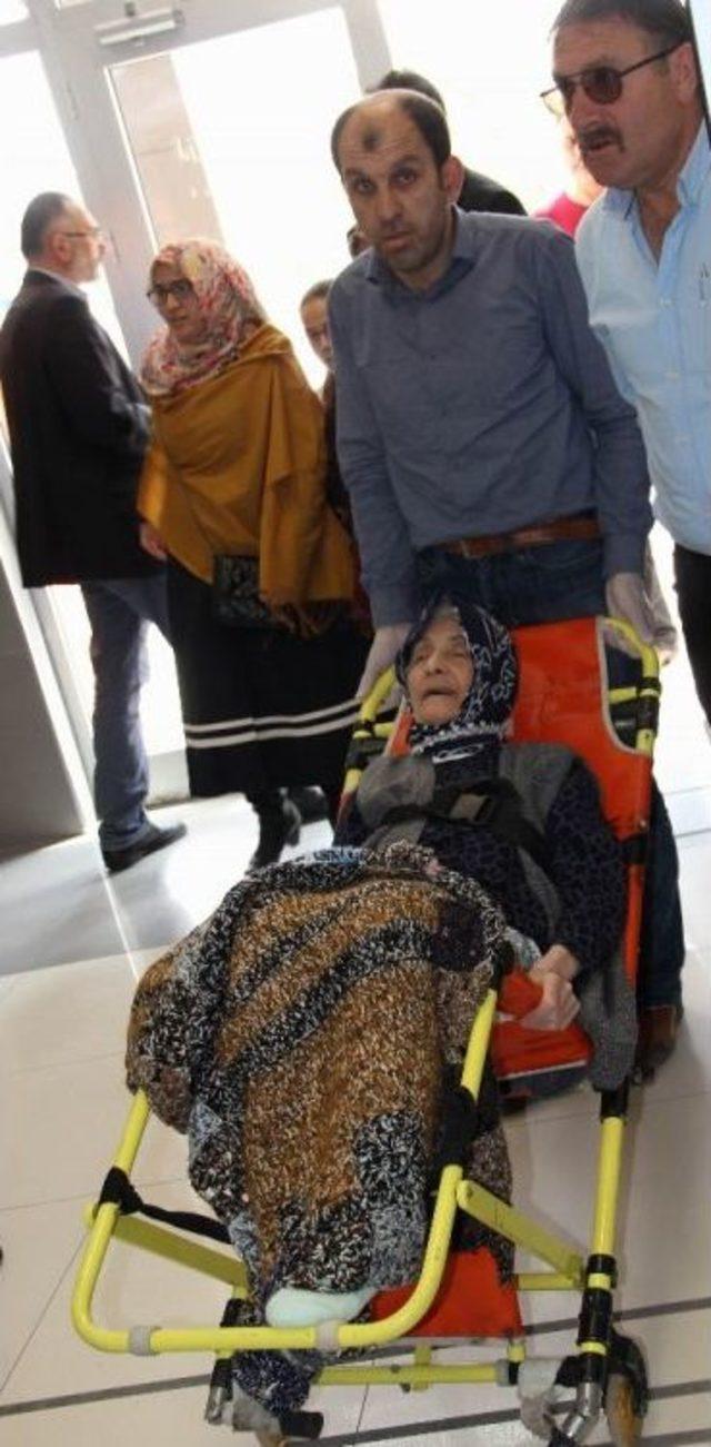 Sivas&rsquo;ta Yatalak Hastalar Sandık Başına Gitti 2