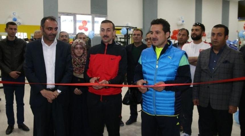 Edremit&rsquo;te Fitness Salonu A&ccedil;ıldı