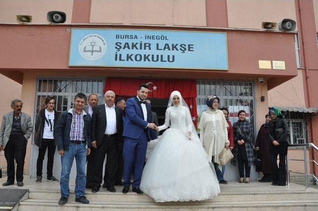 Gelin Ve Damat Sandık Başında 1