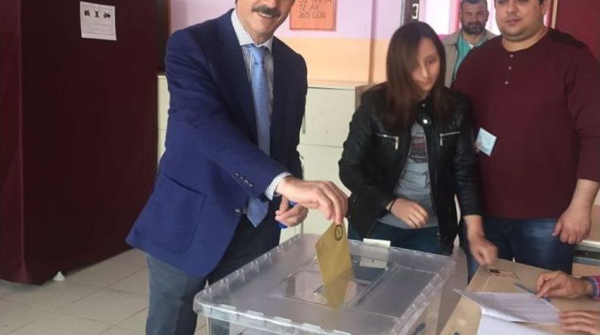 Başkan Alemdar Oyunu Kullandı