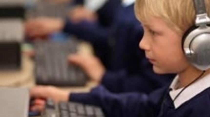 &Ccedil;ocuğunuz Bilgisayar Bağımlısı mı?