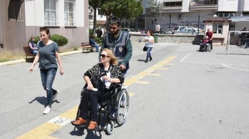 &Ccedil;ocuklar Da Sandık Başında