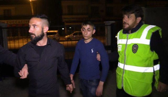 Karı Kocaya Evinde Bıçaklı Saldırı 1