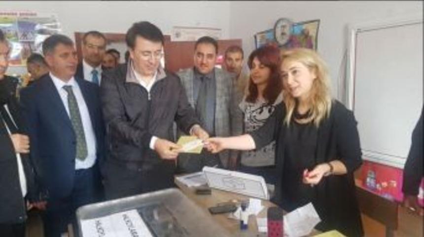 Aydemir Oyunu Karayazı&rsquo;da Kullandı