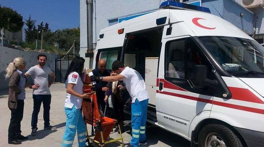 Kuşadası&rsquo;nda Hastalar Ambulansla Oy Kullanmaya Geldi
