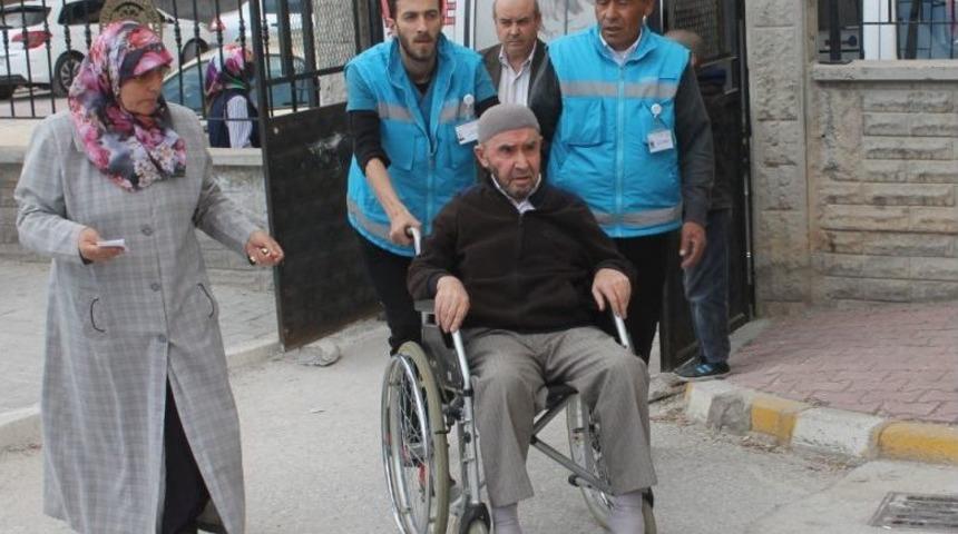 Konya&rsquo;da Sağlık Ya Da Fiziki Engeli Olan Vatandaşlara Oy Kullanma Hizmeti