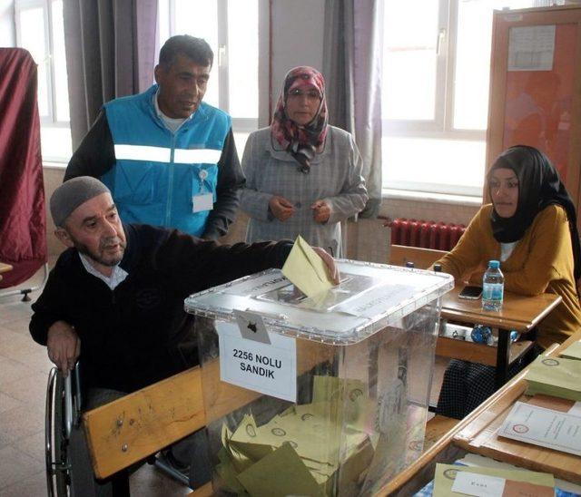 Konya’da Sağlık Ya Da Fiziki Engeli Olan Vatandaşlara Oy Kullanma Hizmeti