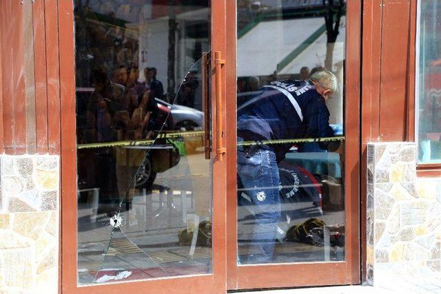 Başkent&rsquo;te Kafede Silahlı &Ccedil;atışma: 1 &Ouml;l&uuml;, 4 Yaralı 1