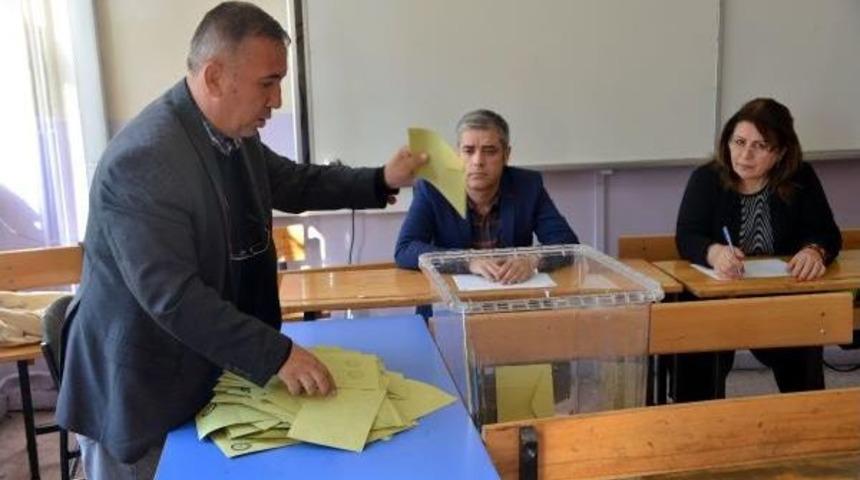 Kahramanmaraş'ta Oyların Sayımına Başlandı