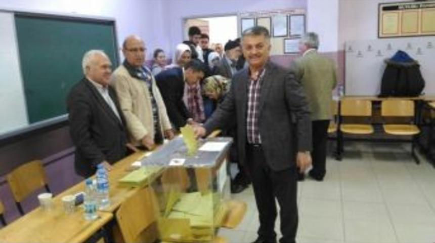 Vali Yazıcı Oyunu Kullandı