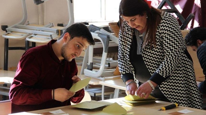 32 İlde Oy Verme İşlemi Sona Erdi