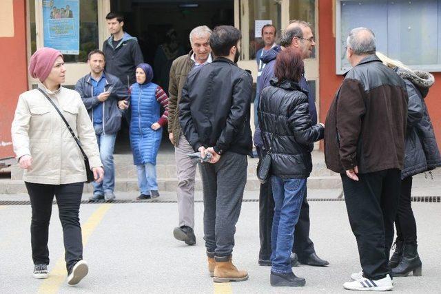 85 Yaşındaki Emekli &Ouml;ğretmen Sandık Başına Koştu 1