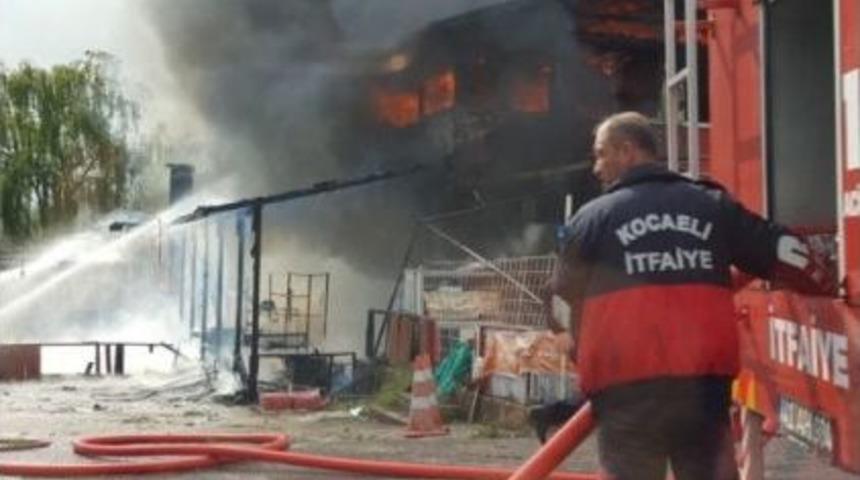Yıldırım D&uuml;şen İş Yeri Alev Alev Yandı