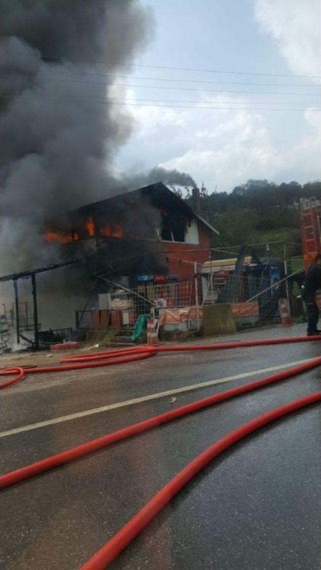 Yıldırım D&uuml;şen İş Yeri Alev Alev Yandı 2