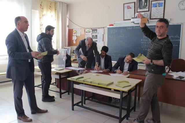 Doğu Ve Güneydoğu’da Sandıklar Açılmaya Başlandı