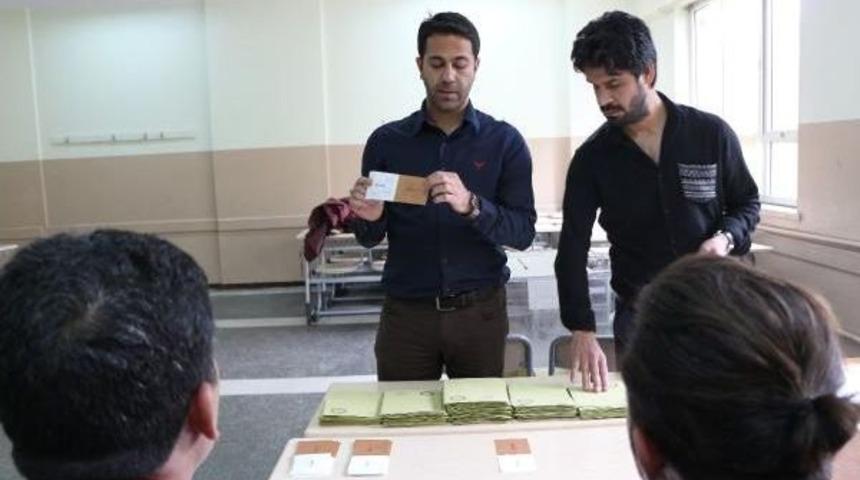 Gaziantep'te Sandıklar Sayılıyor
