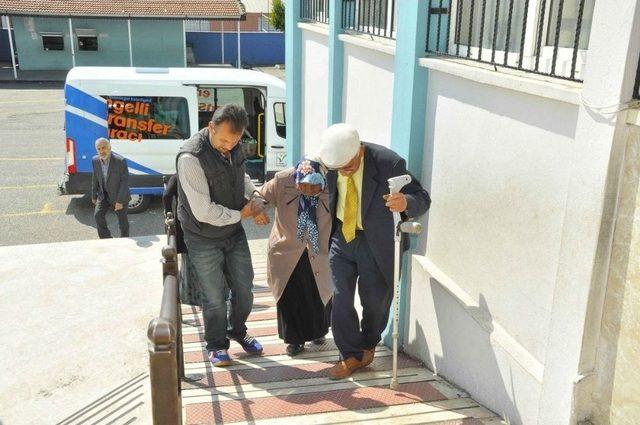 Belediye Başkanı Sözen Oyunu Ailesiyle Kullandı 1