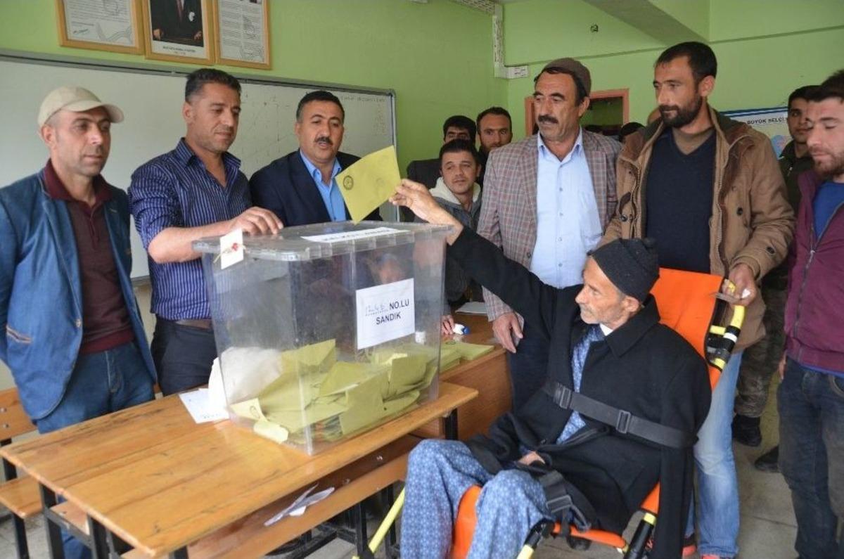 112 Ekipleri Hastalar İ&ccedil;in Seferber Oldu