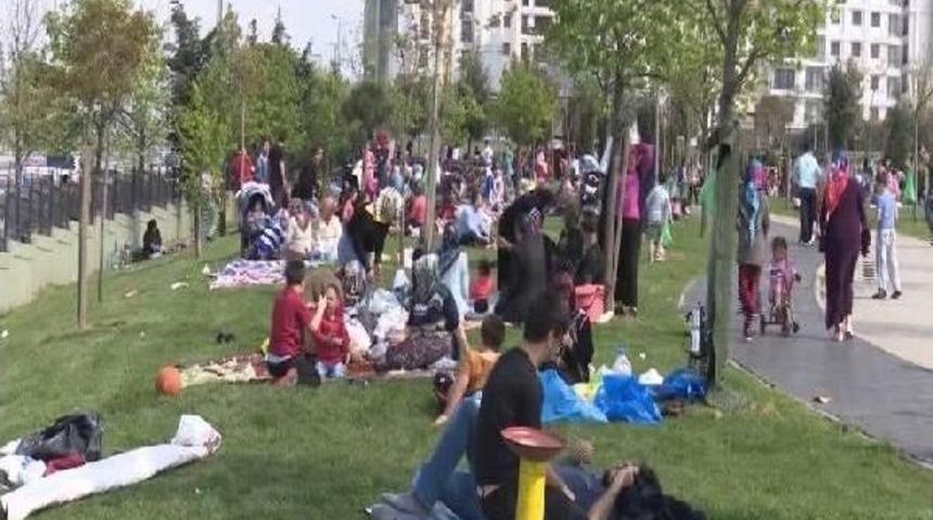 Oyunu Kullanan İstanbullular Pikniğe Koştu
