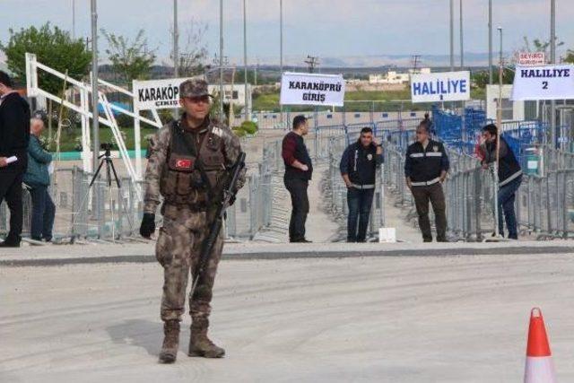 Şanlıurfa’Da Oy Torbaları Seçim Kurulu'na Getiriliyor