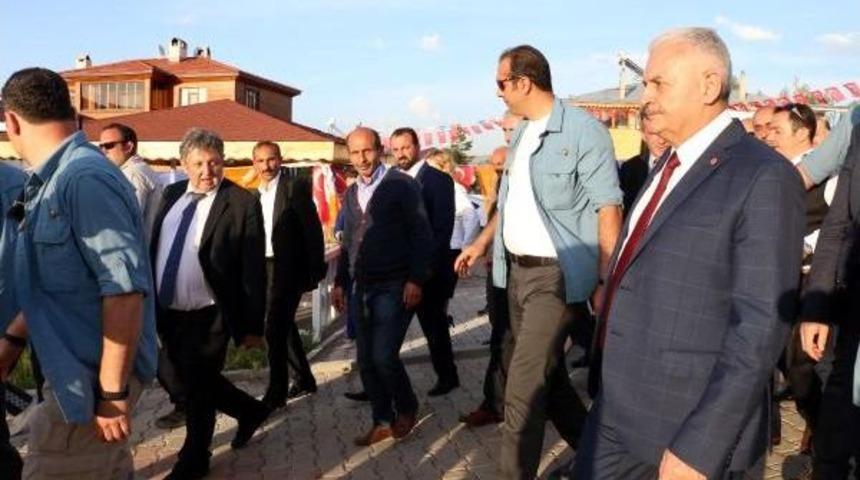 Başbakan Binali Yıldırım'ın K&ouml;y&uuml;nden 2 Hayır &Ccedil;ıktı