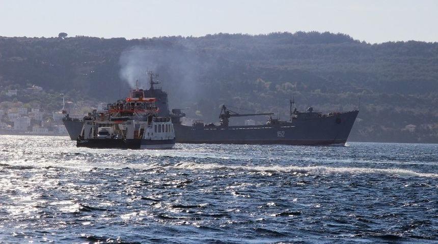 Rus Savaş Gemisi &Ccedil;anakkale Boğazı&rsquo;ndan Ge&ccedil;ti