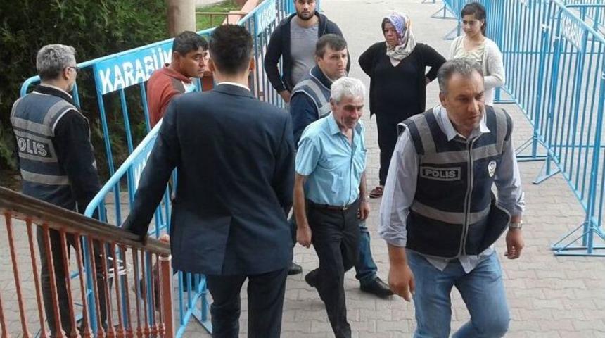 Karab&uuml;k&rsquo;te 32 Kişi Sandık Başında G&ouml;zaltına Alındı