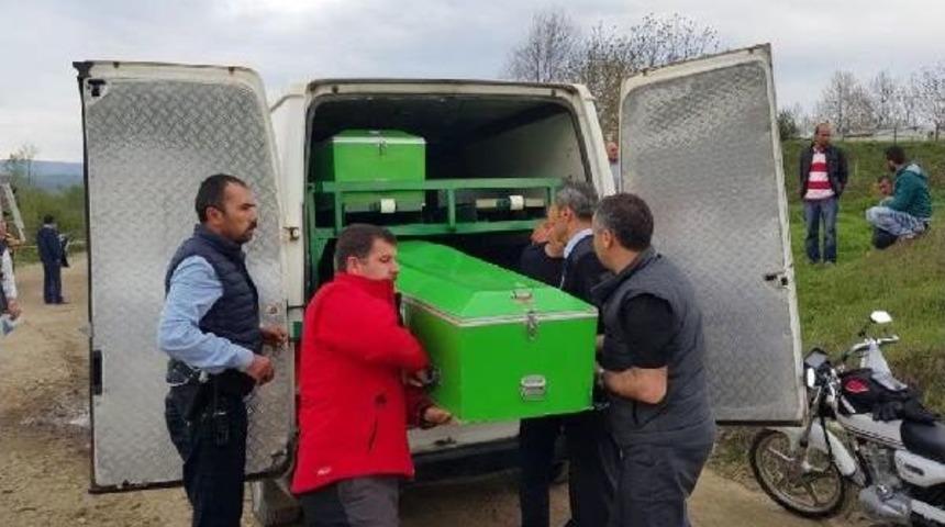 Uyuşturucu Bağımlısı Dere Kenarında &Ouml;l&uuml; Bulundu