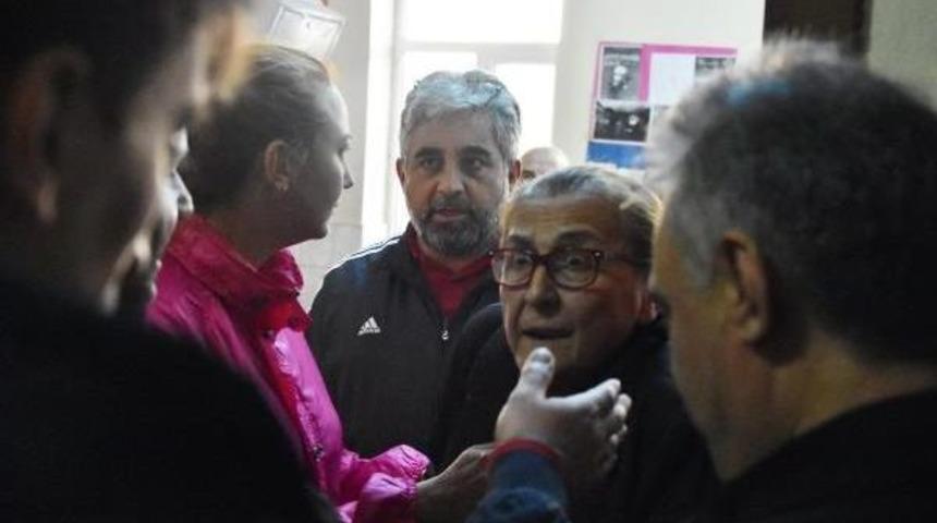 Zarftan Çıkan Iki 'evet' Pusulası Tartışmaya Neden Oldu