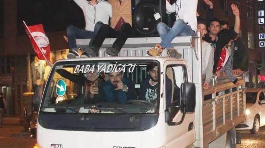 Rize'de Coşkulu Referandum Kutlaması