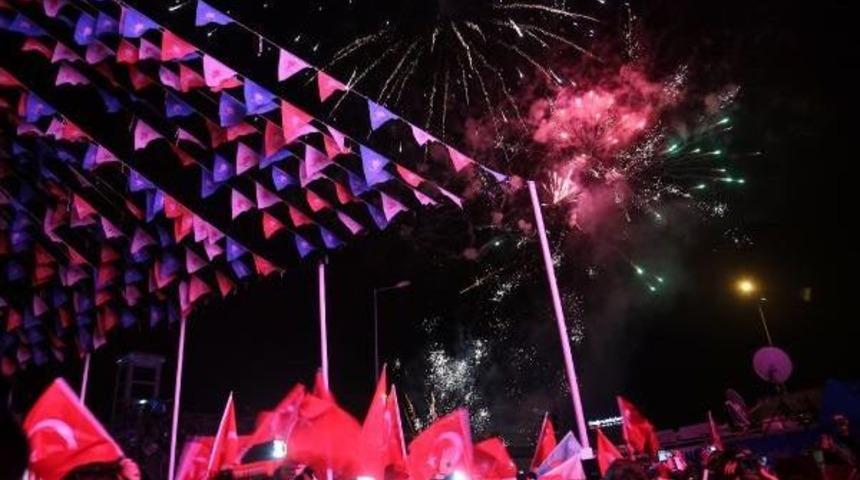 &Ccedil;avuşoğlu: Yeni T&uuml;rkiye'de Istikrar Ve G&uuml;ven Olacak