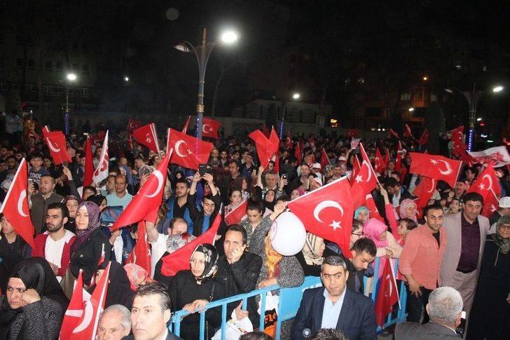 Sultangazi’de Havai Fişekli Referandum Kutlaması G5