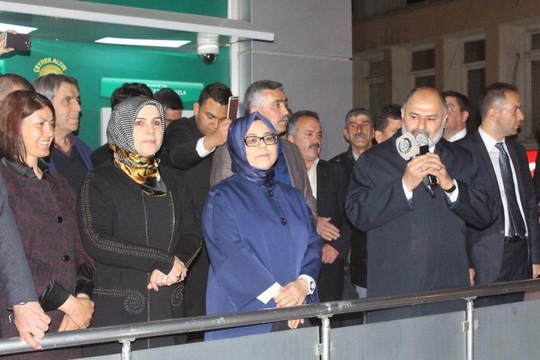 Niğde&rsquo;de Referandum Kutlamaları