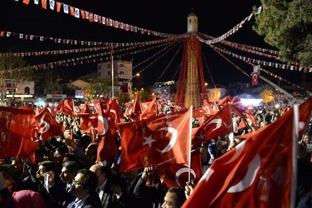 Çorum’da Referandum Kutlaması